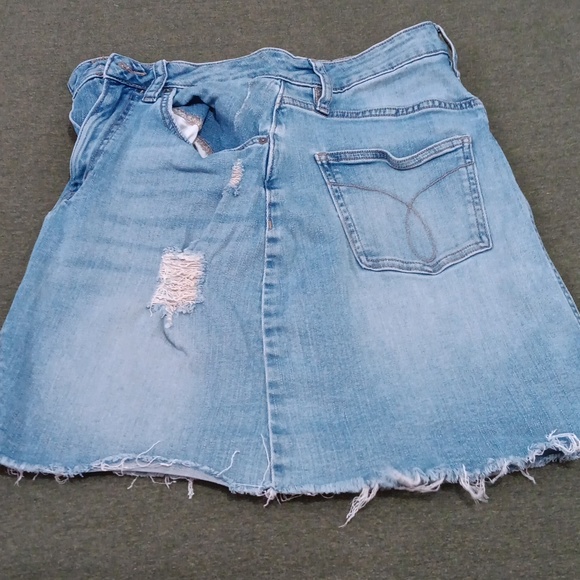 Calvin Klein distressed denim mini skirt - Picture 7 of 8